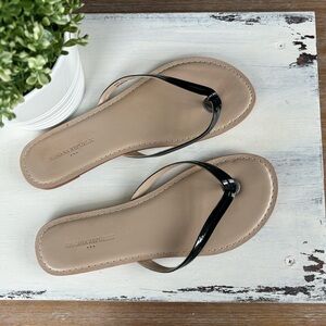 Banana Republic Black Patent Flat Thong Sandals